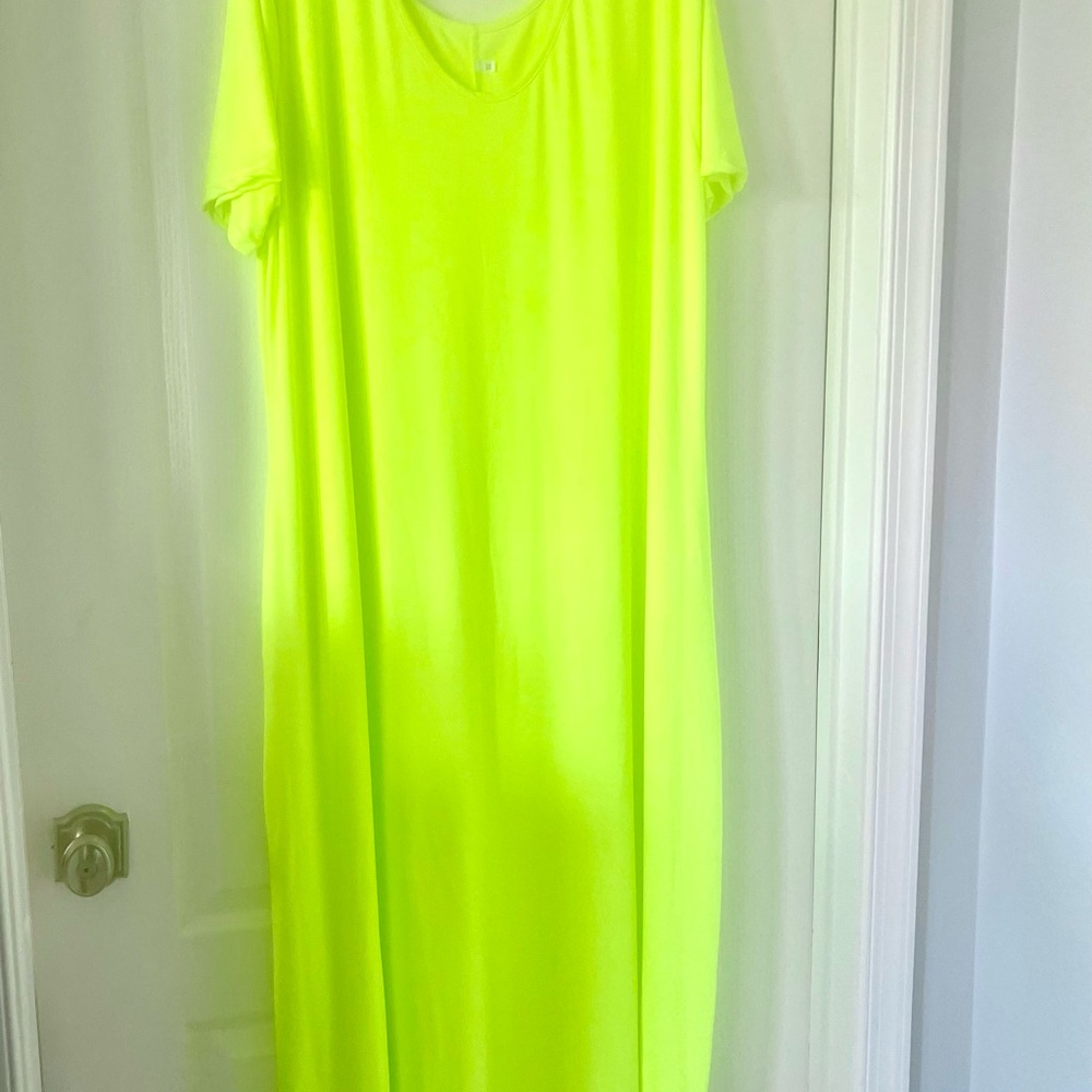 Brand NEW, NEVER Worn, Maxi Dress with pockets